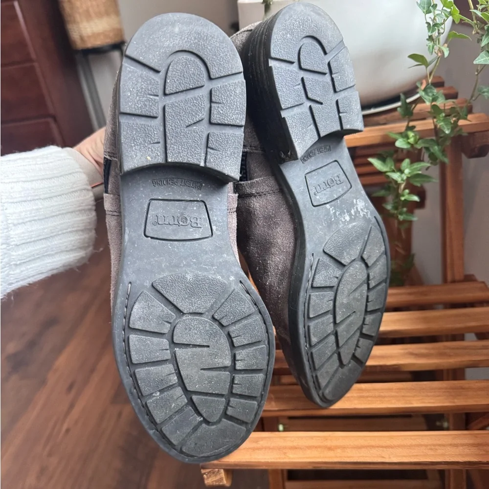 Born Brenta Dark Gray Chelsea ankle Boots 7.5 - Picture 9 of 11